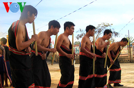 ពីធីអំណរបាយថ្មីរបស់ជនជាតិ Gie Trieng